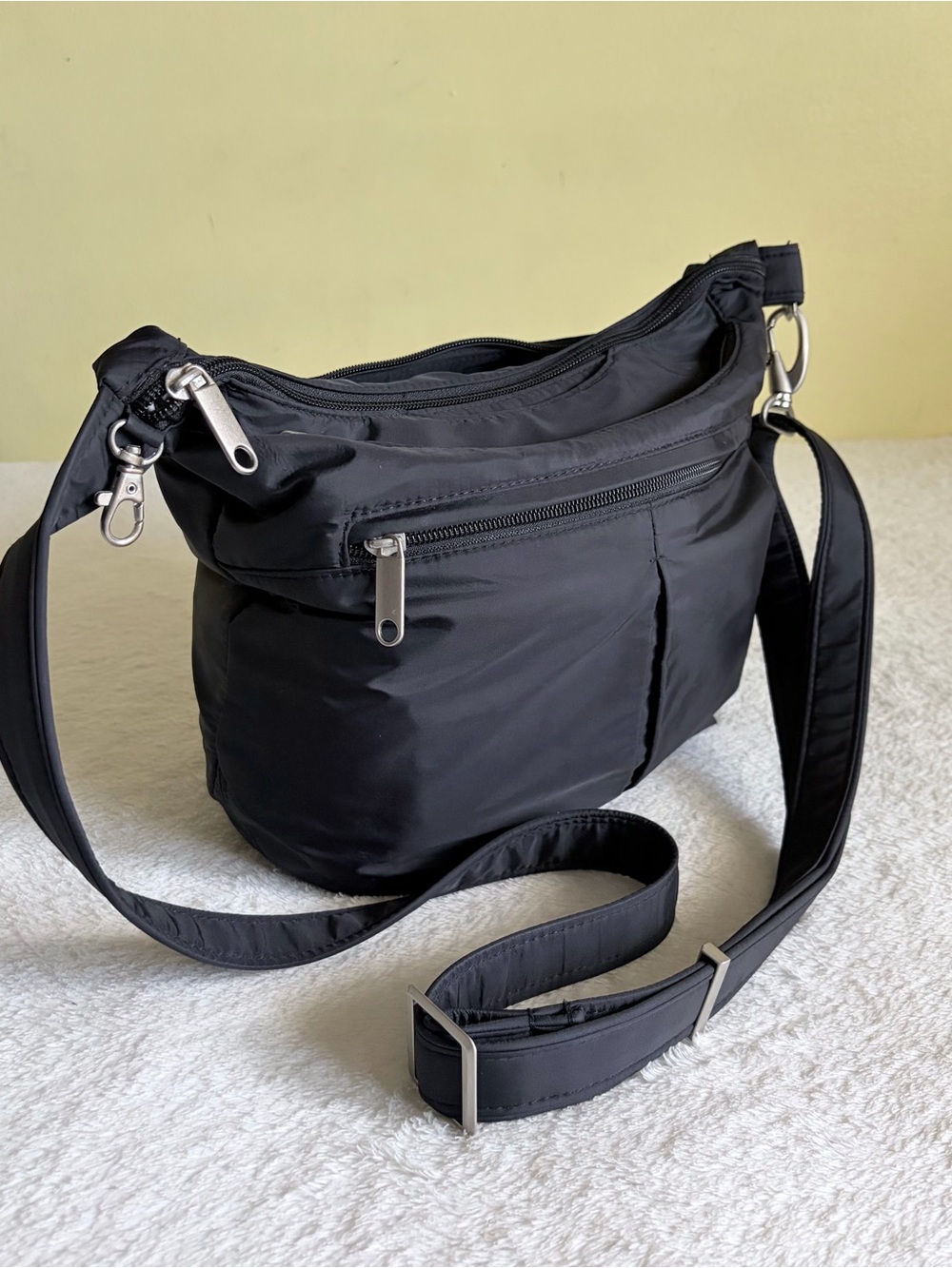 Magellan’s Black Crossbody Shoulder Bag – Lightweight Everyday Carry